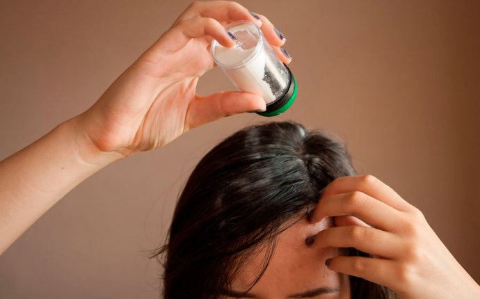 Сухой шампунь для волос: как пользоваться, рецепты, отзывы